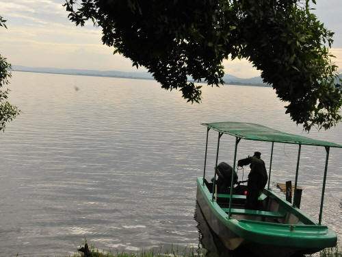 LIST & MAP NATIONAL PARKS UGANDA PDF: Boat excursion on Lake Mburo.