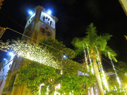 CARTAGENA COLOMBIA NIGHTLIFE: Santiago Church at night.