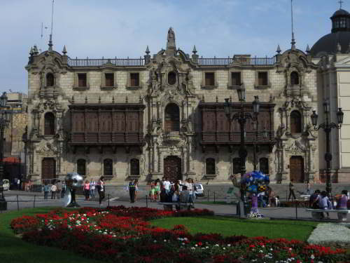 25 BEST THINGS TO DO IN PERU [WHAT, WHERE, WHEN]: Balconies Episcopal Palace, Lima.
